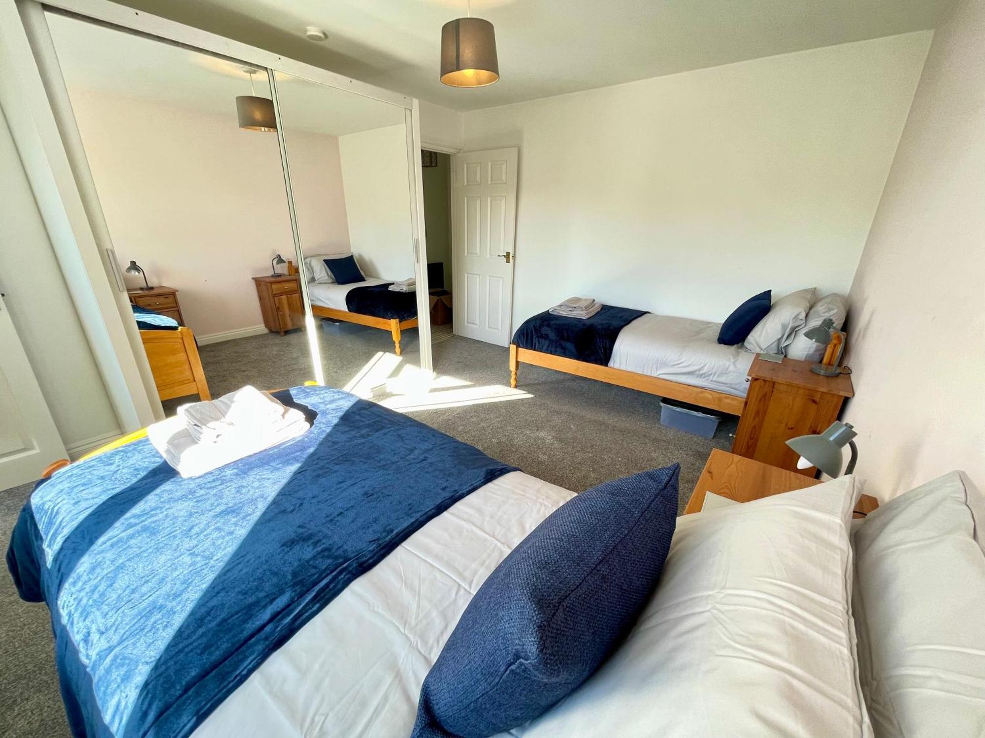 Large 5 Bed Detached House Near Stansted Airport With Parking For 2 Vehicles! Stansted Stays Stansted Mountfitchet Exteriör bild