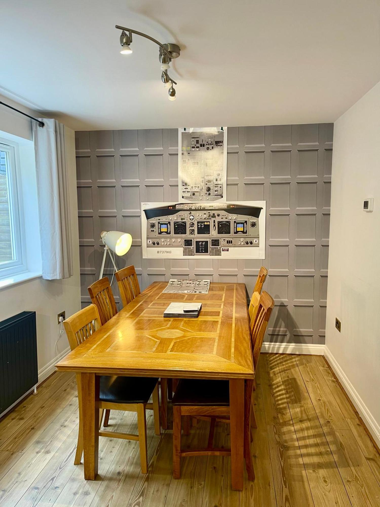 Large 5 Bed Detached House Near Stansted Airport With Parking For 2 Vehicles! Stansted Stays Stansted Mountfitchet Exteriör bild
